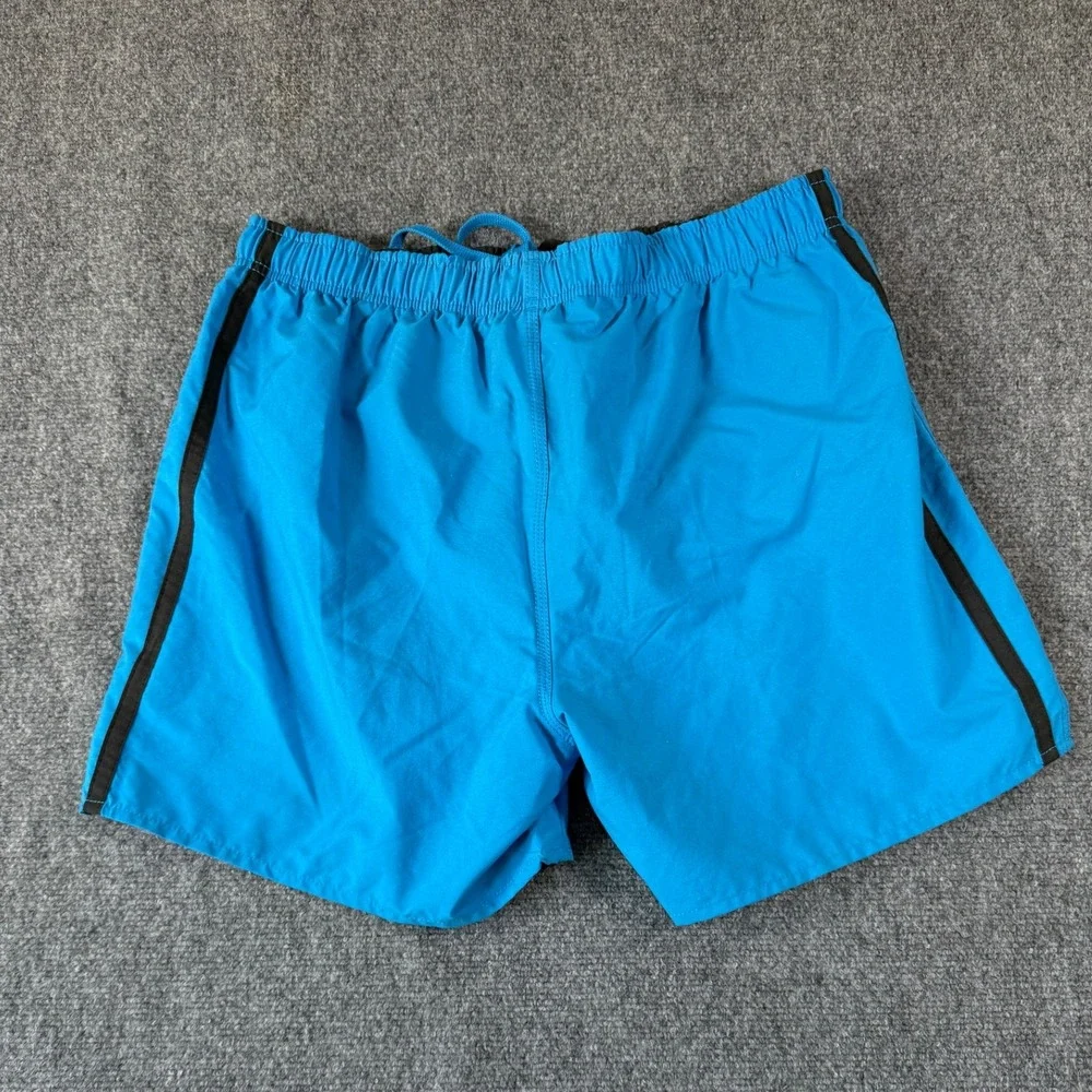 Speedo dive into